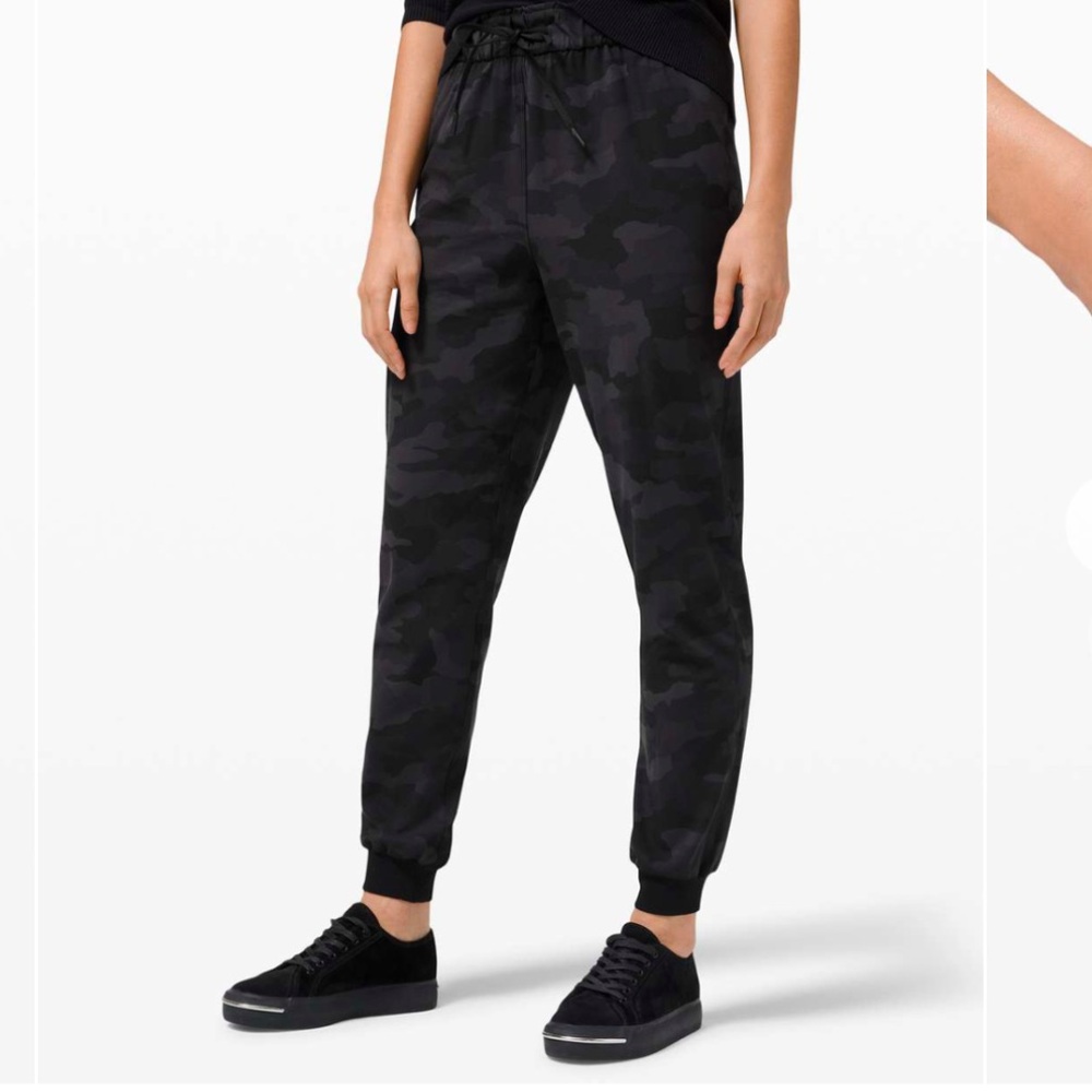 Lululemon Stretch High-Rise Joggers 365 Heritage Deep Coal Camo Black Gray 2